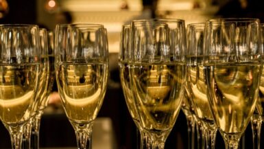 Grande distribution : les ventes de champagne renouent avec la croissance