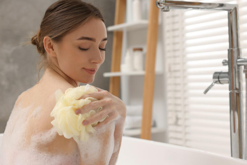 Alerte : ce gel douche vendu dans toute la France est rappelé pour risque d'infection